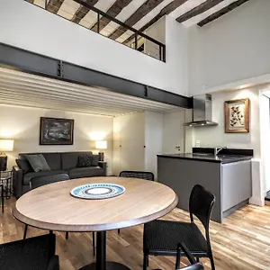 Moliere Chicsuites , Paris França